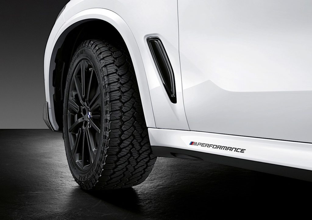 2019 BMW X5 M Performance (1)